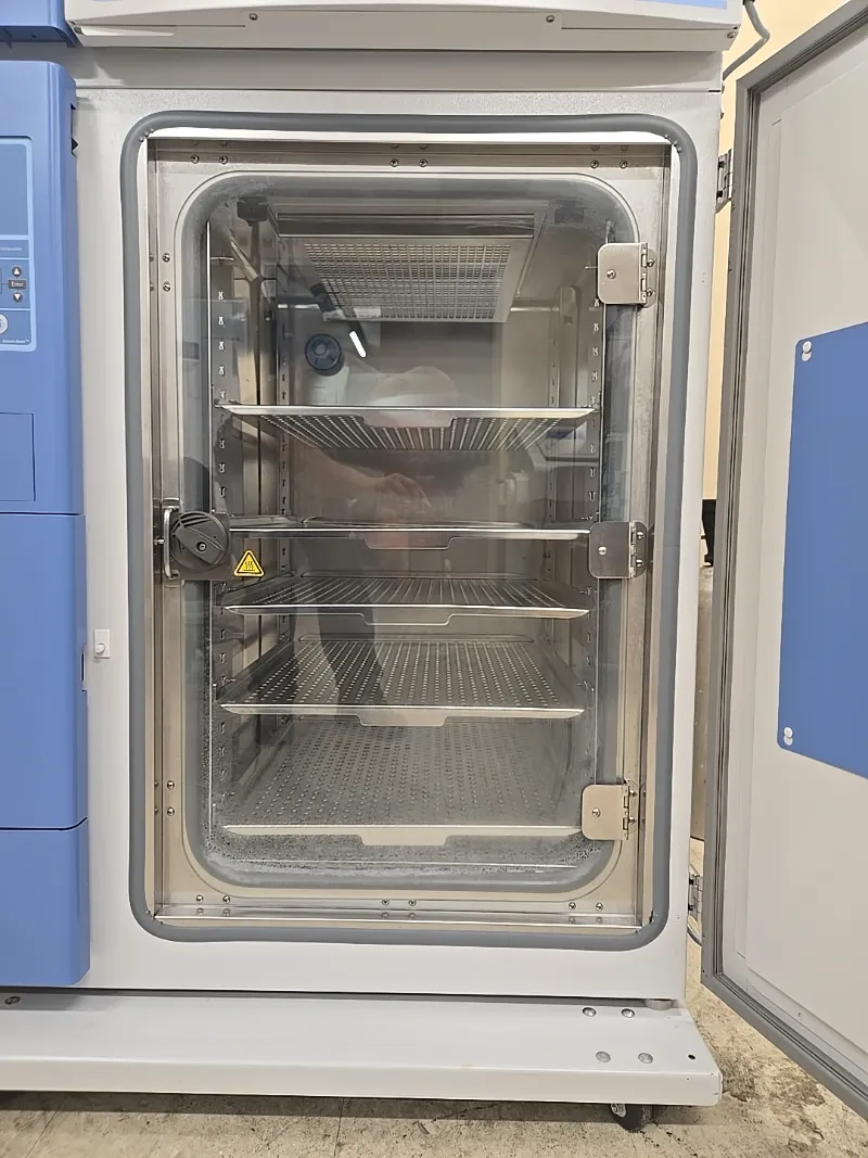 Thermo Forma 3307E Rel #22 CTS CO2 Cell Culture Incubator with Humidity Control thumbnail 3