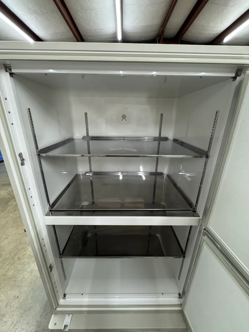 Panasonic MDF-U76VC -50°C to -86°C 25.7 cu. ft Ultra Low Freezer thumbnail 12