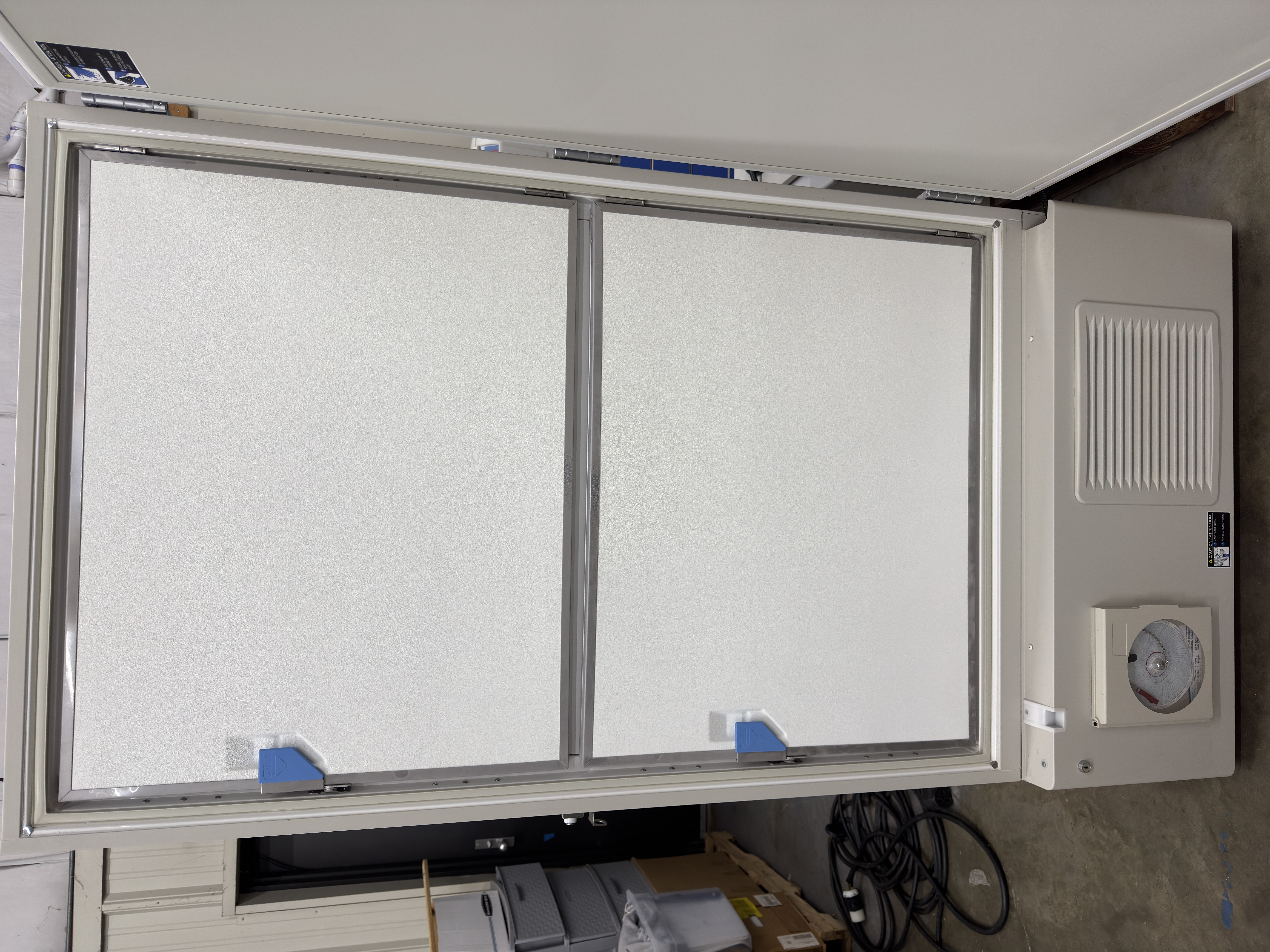 Panasonic MDF-U76VC -50°C to -86°C 25.7 cu. ft Ultra Low Freezer thumbnail 3