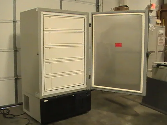 Harris 25 cu.ft. ELT-25V85D28 -80C Ultralow Freezer thumbnail 3