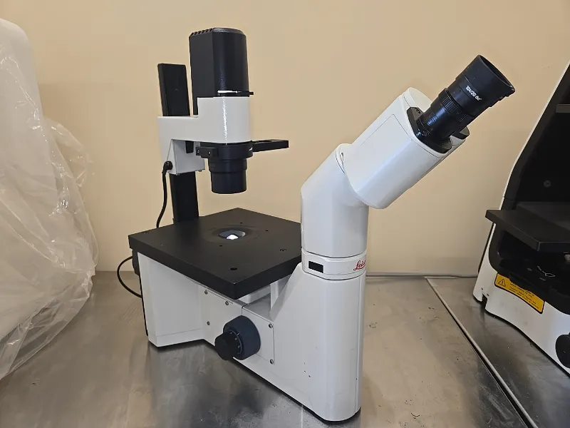 Leica  090-135-006 DMIL Inverted Phase Contrast Microscope