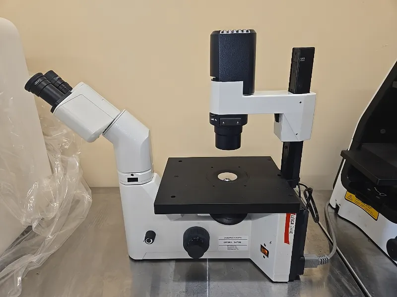 Leica  090-135-006 DMIL Inverted Phase Contrast Microscope thumbnail 3