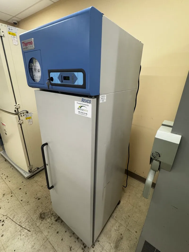Thermo Scientific UFP1230A Revco Freezer 11.5-cu ft | 326L thumbnail 3