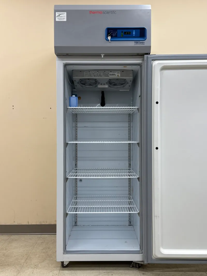 Thermo Scientific TSX2330FA Series High-Performance Lab Refrigerator thumbnail 4