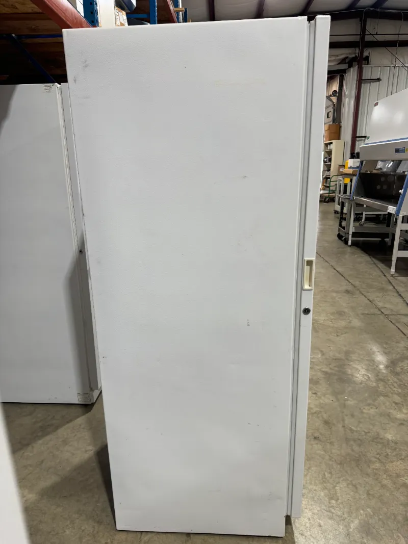 Lab-Line Frigid-Cab Flammable Storage Freezer thumbnail 4