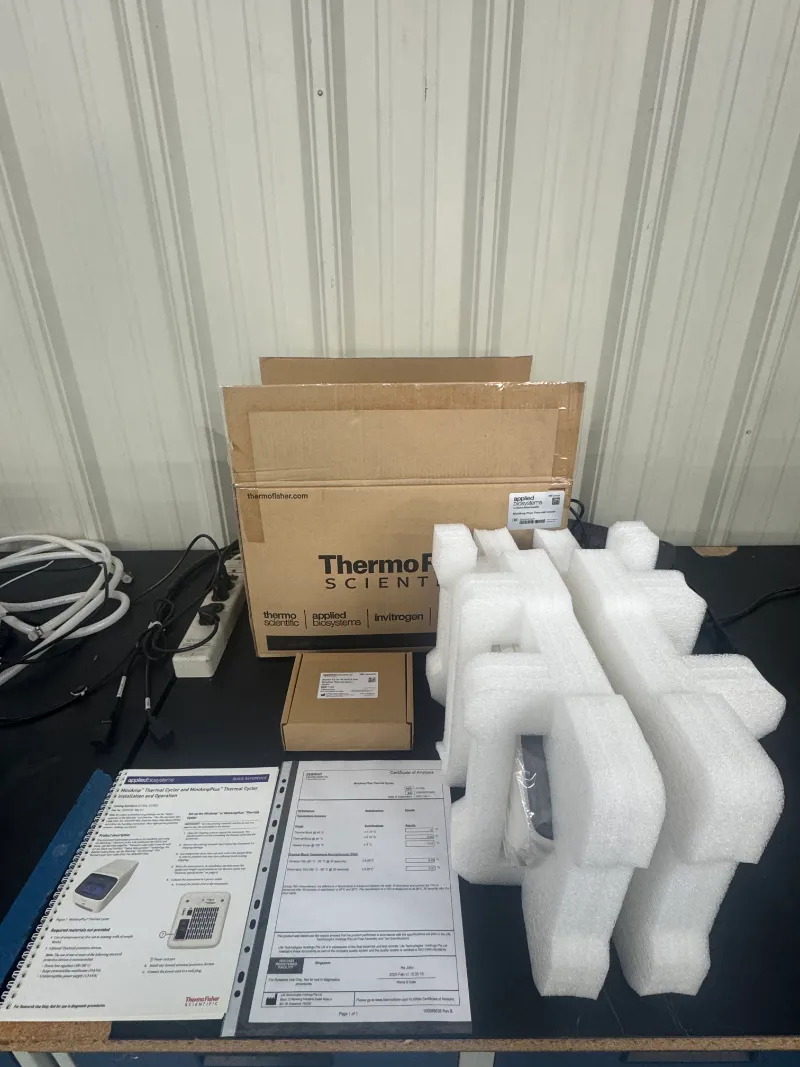 Thermo Scientific MiniAmp Plus Thermal Cycler A370029 image 1
