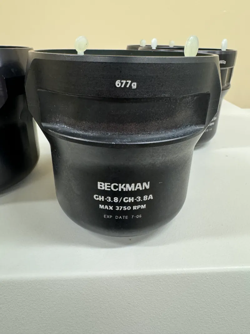 Beckman 6R Refrigerated Benchtop Centrifuge thumbnail 3