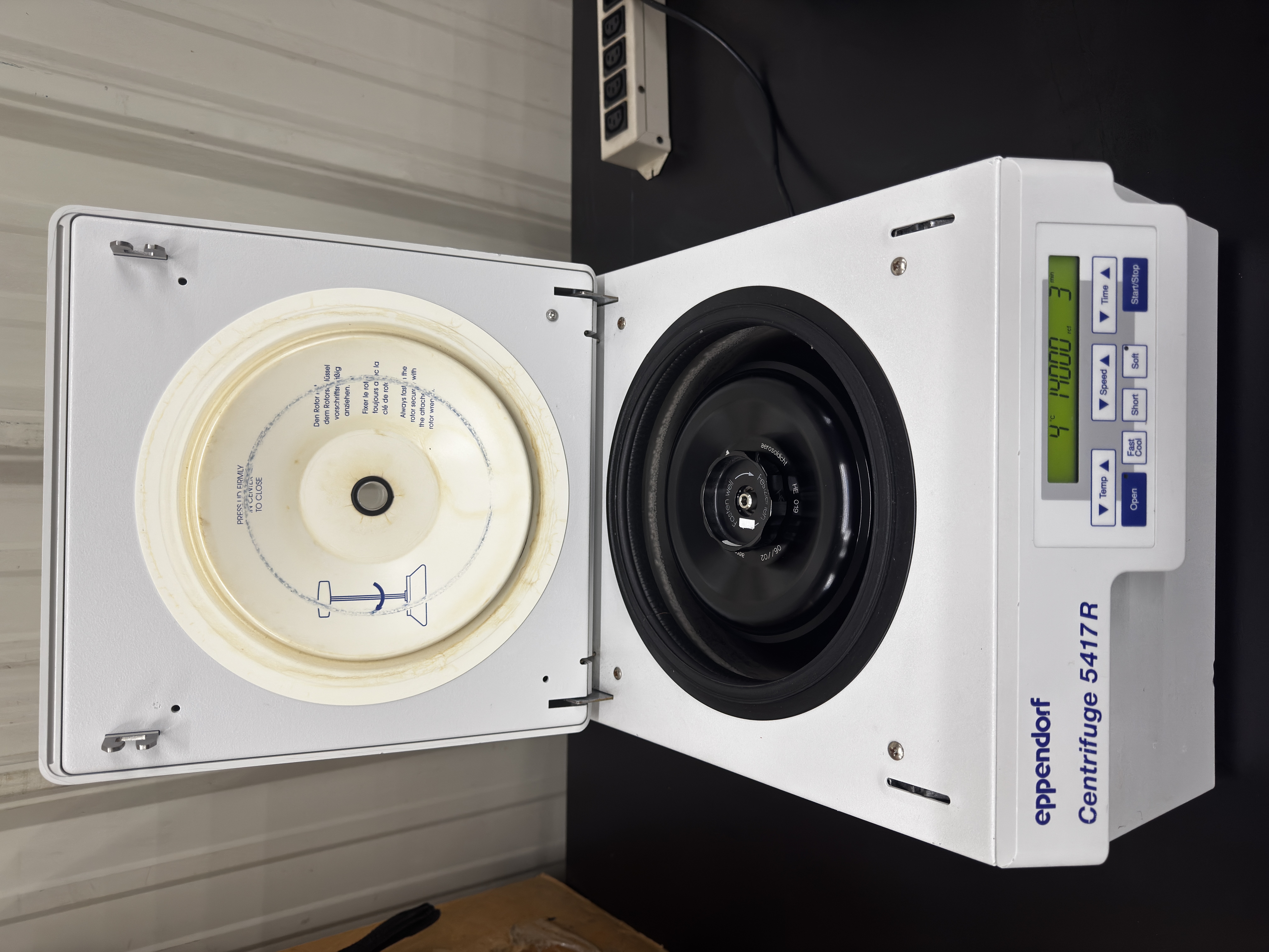 Eppendorf 5417R Refrigerated Benchtop Centrifuge