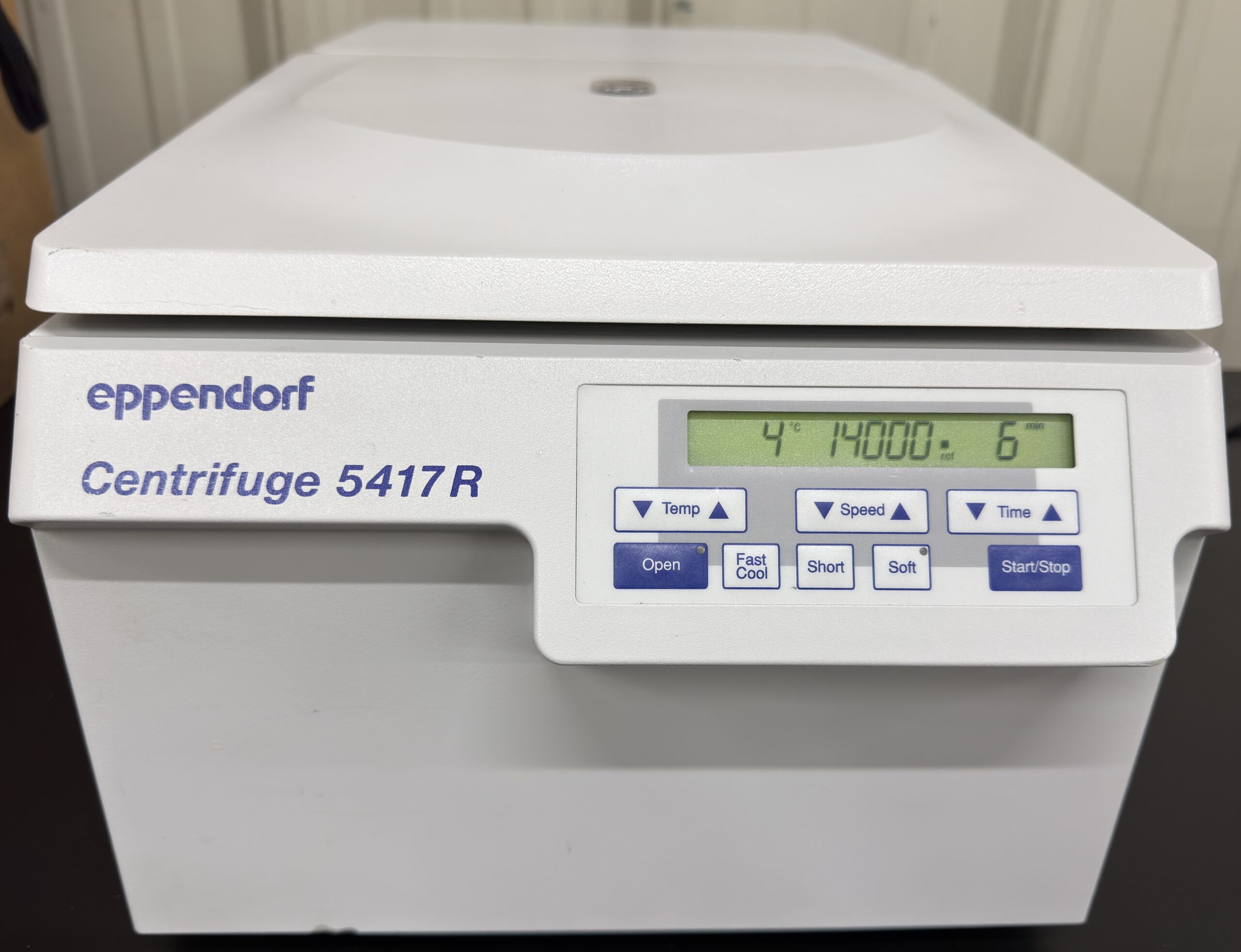 Eppendorf 5417R Refrigerated Benchtop Centrifuge thumbnail 5