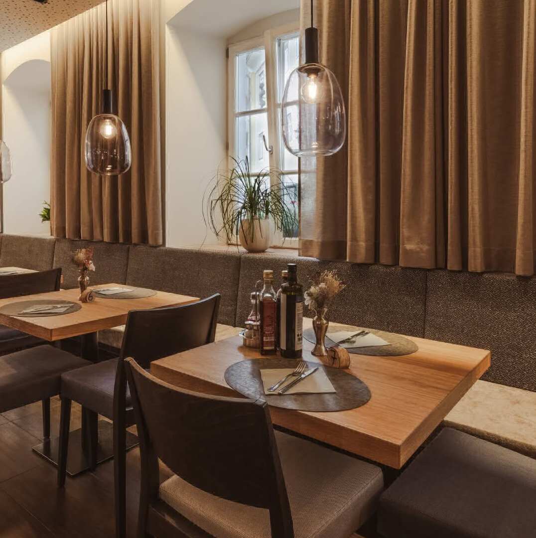 Table at Restaurant Alte Post in St. Lorenzen