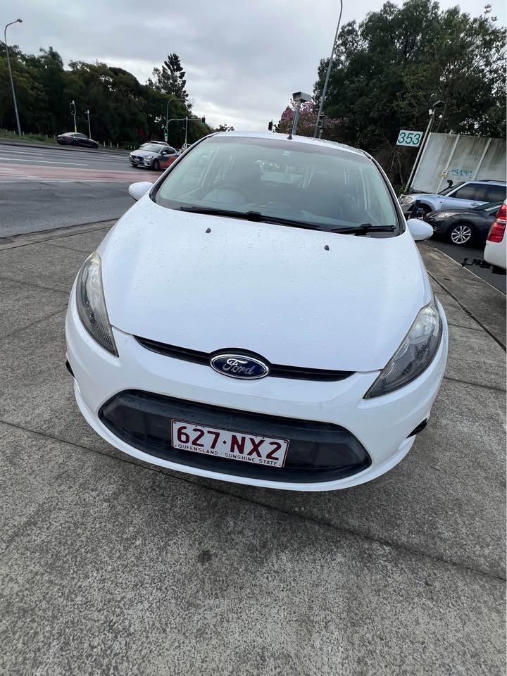 2012 Ford Fiesta photo