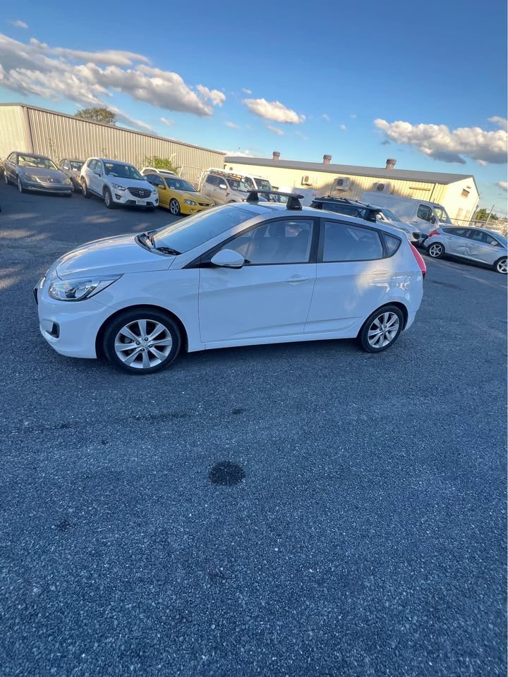 2018 Hyundai Accent Sport photo 6
