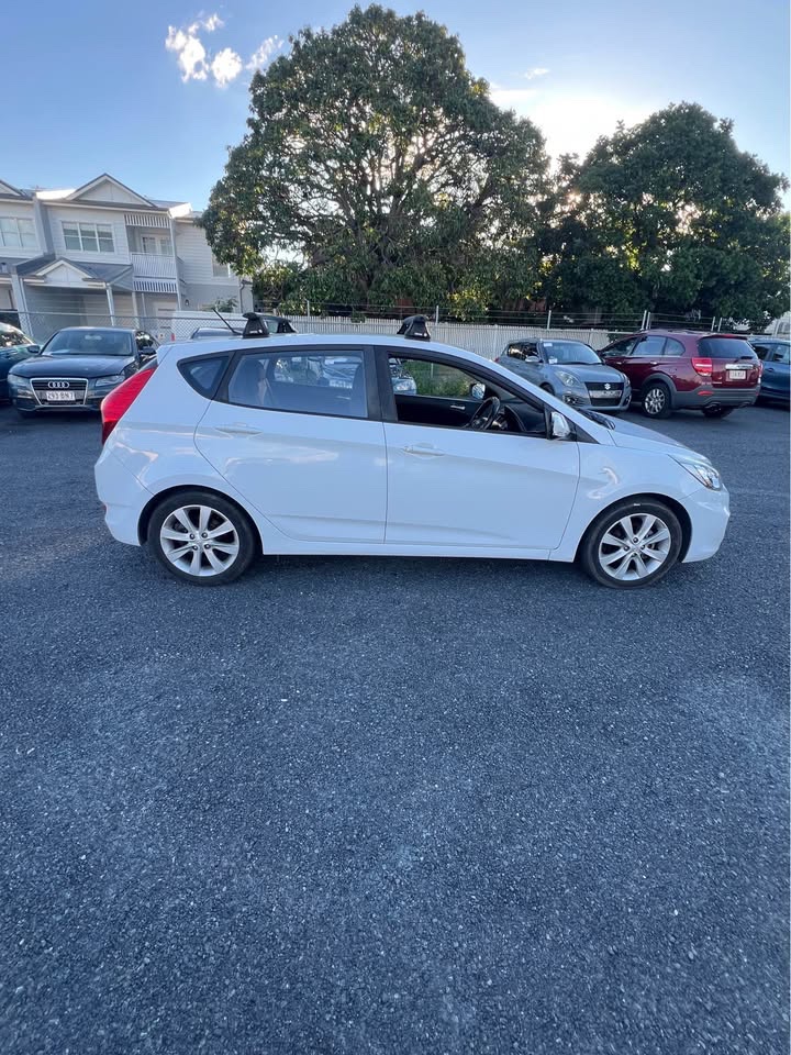 2018 Hyundai Accent Sport photo