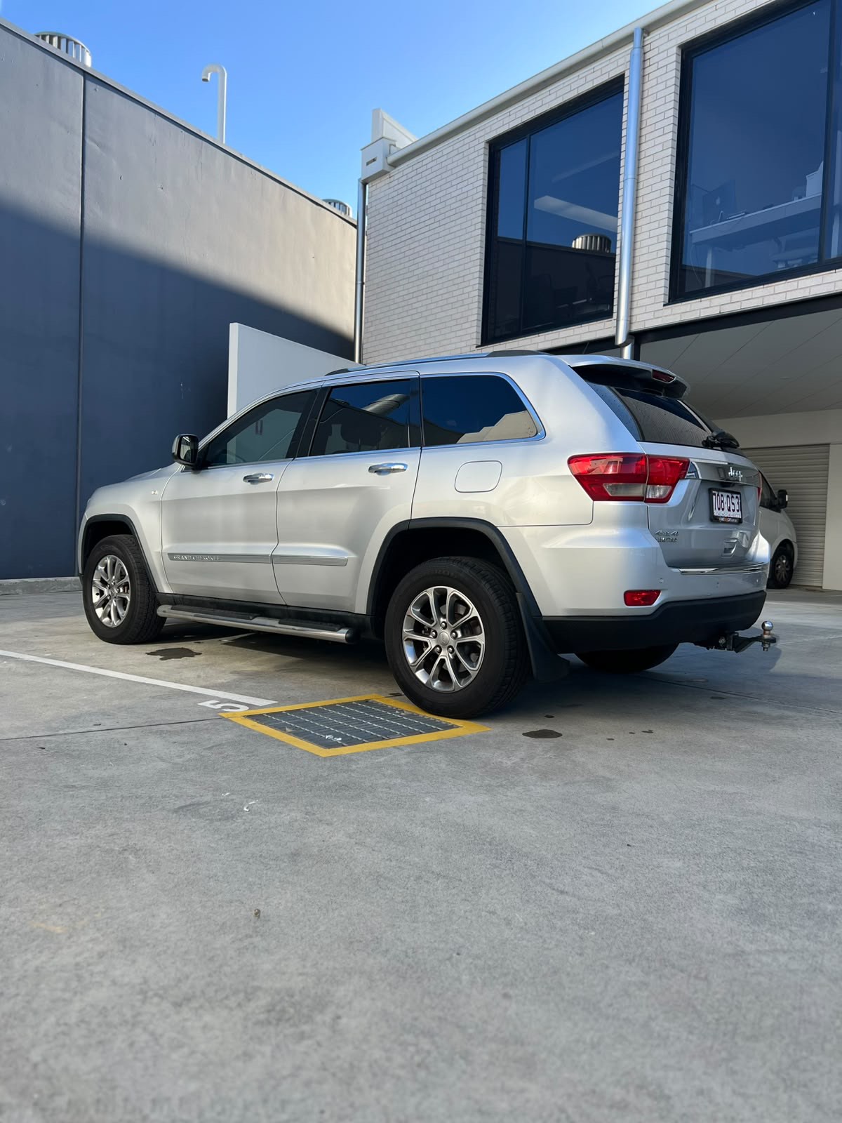 2011 Jeep Grand Cherokee Limited photo 4
