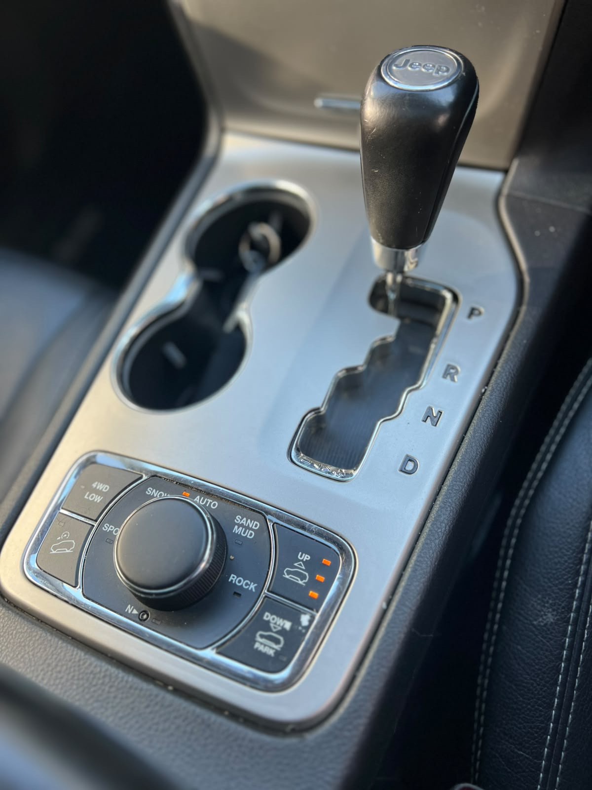 2011 Jeep Grand Cherokee Limited photo 10
