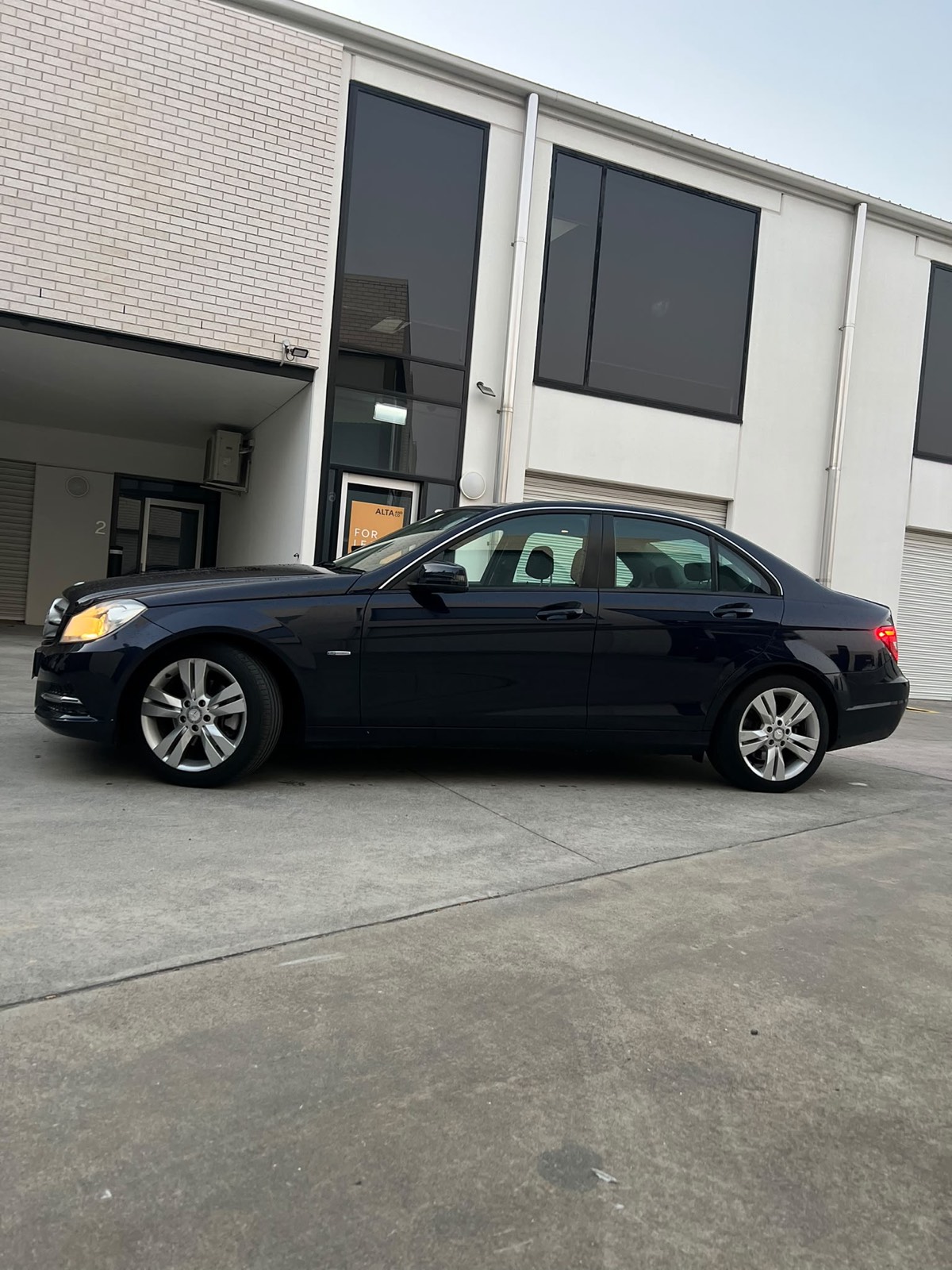 2012 Mercedes-Benz C200 photo 5