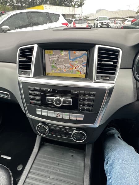 2012 Mercedes-Benz ML250 CDI photo 4