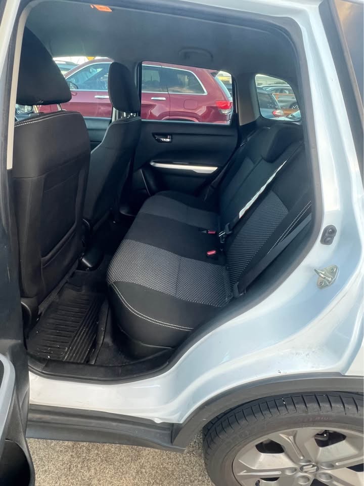 2017 Suzuki Vitara photo 5