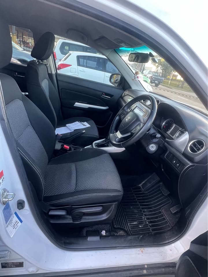 2017 Suzuki Vitara photo