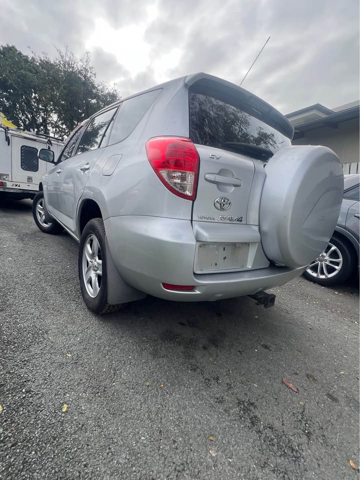 2007 Toyota RAV4 photo