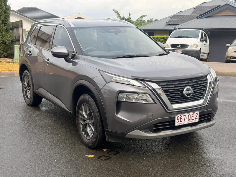 Nissan X-Trail ST photo 9