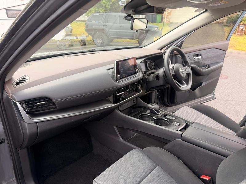 Nissan X-Trail ST photo 5