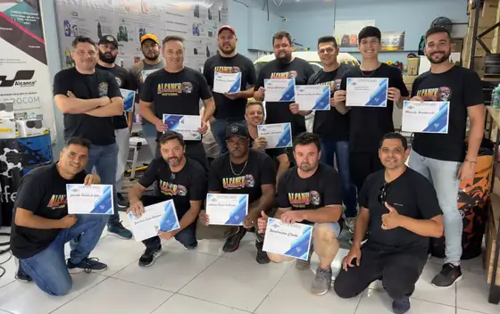 Turma de credenciados com certificados