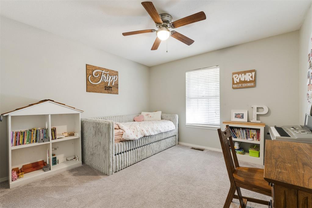 1901 Wren Ct — photo 32