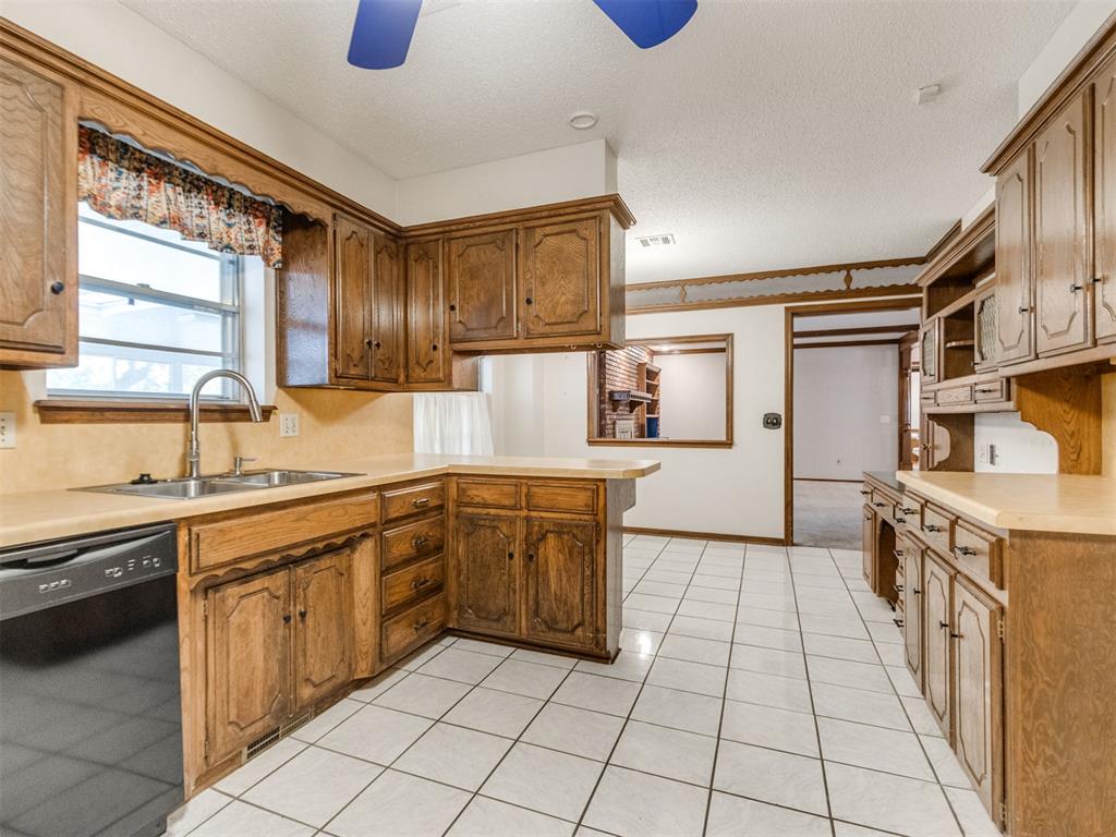 6800 N Libby Ave — photo 30