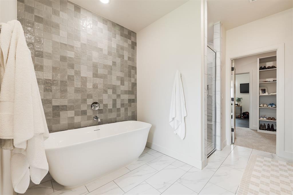 10705 NW 26th Ct — photo 33