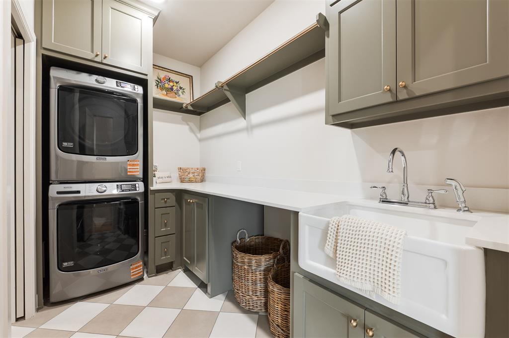 10705 NW 26th Ct — photo 46