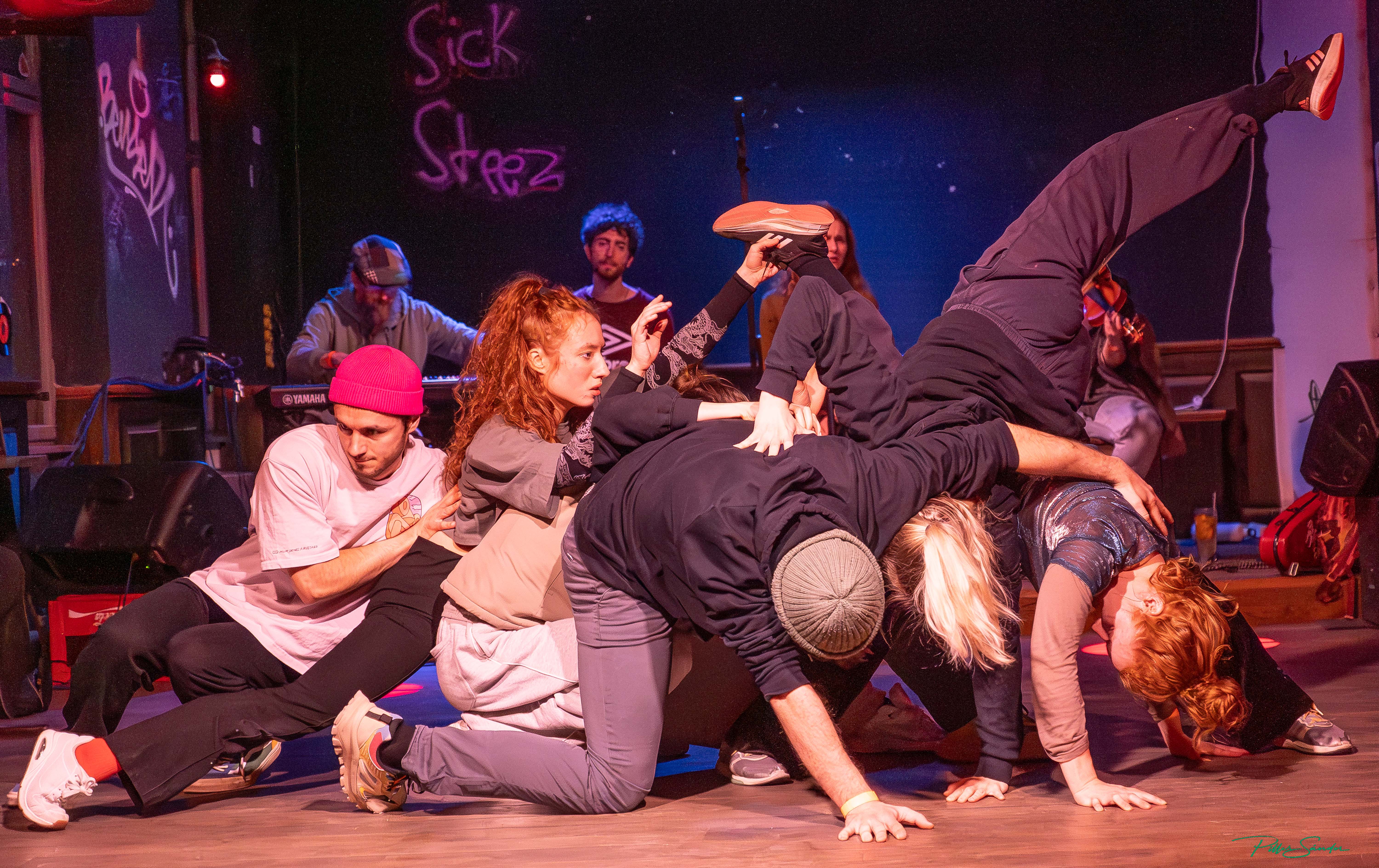 Willany Leó Improvizációs Táncszínház