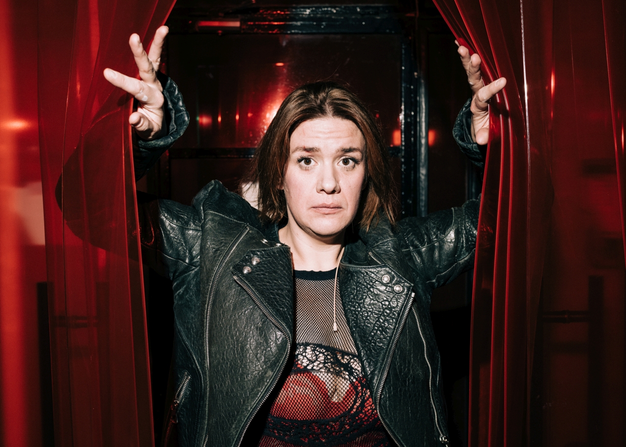 Csak jöttem szólni, hogy megyek