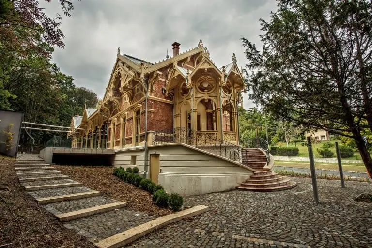 Lóvasút Kulturális és Rendezvényközpont