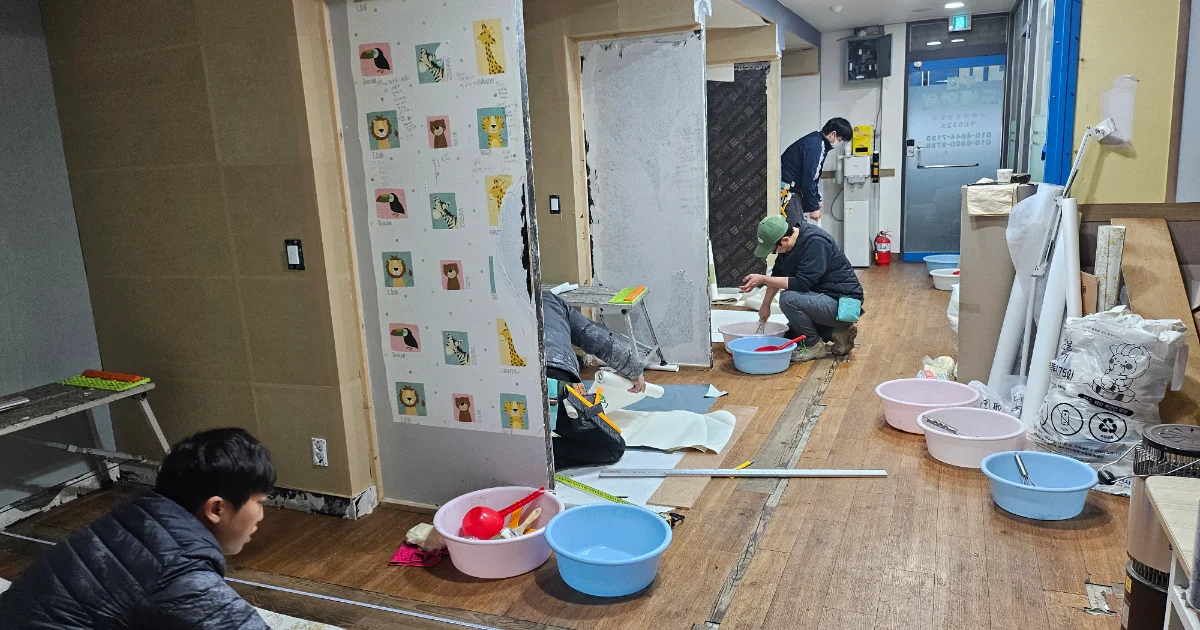 인천에서 가까운 도배학원 도배기술 배우기 | 남녀 누구나 가능한 국비지원 도배학원