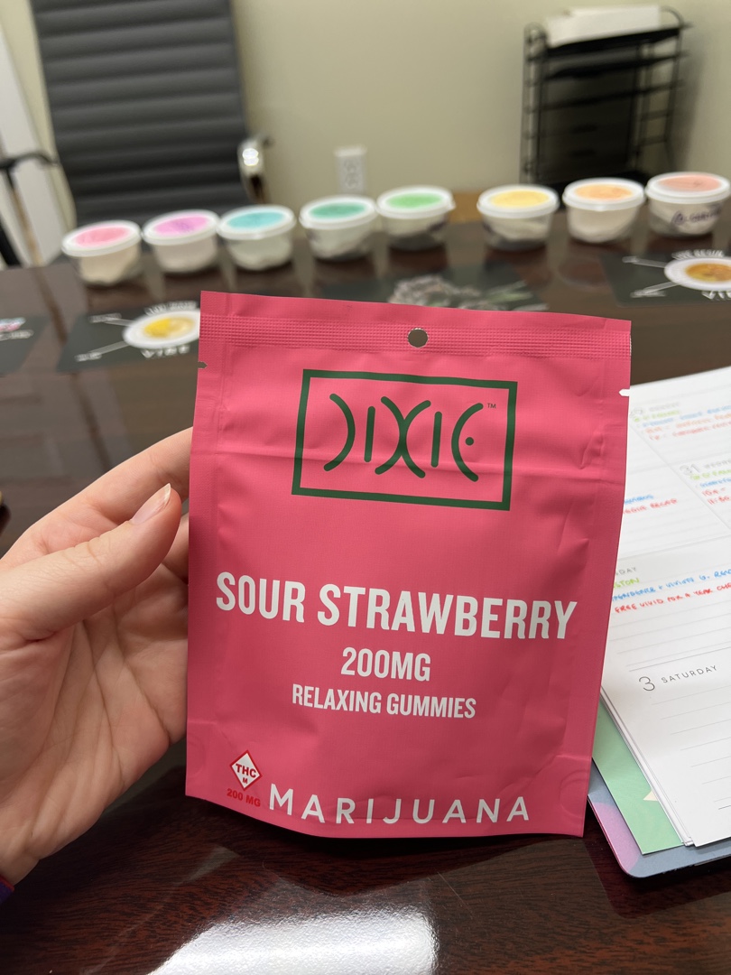 Sour Strawberry Relaxing Gummies
