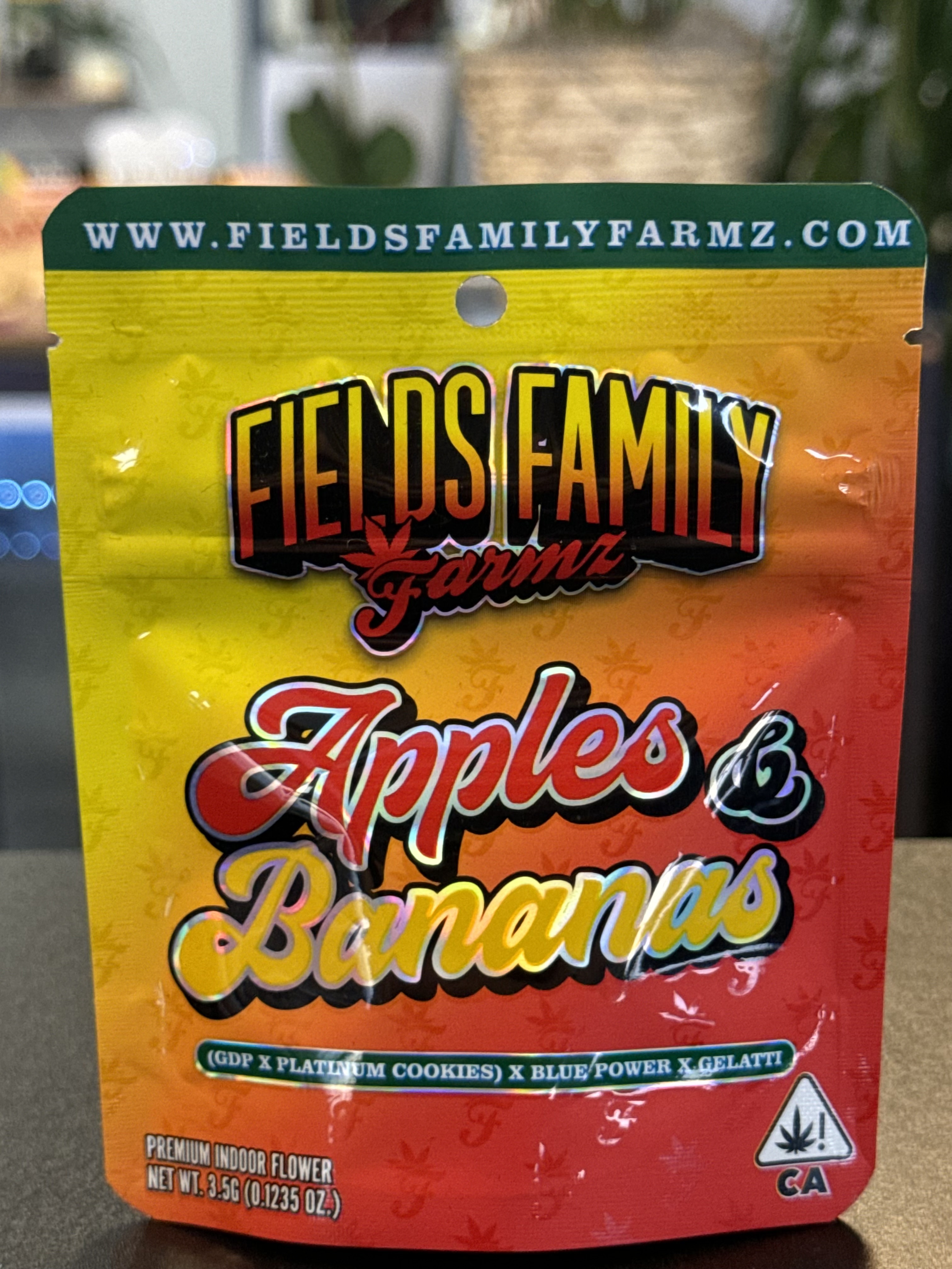Apples & Bananas