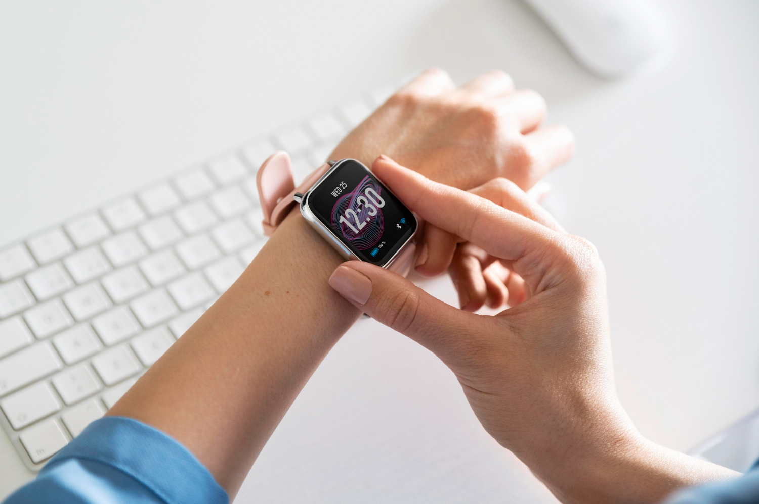 A time tracking app is currently being used