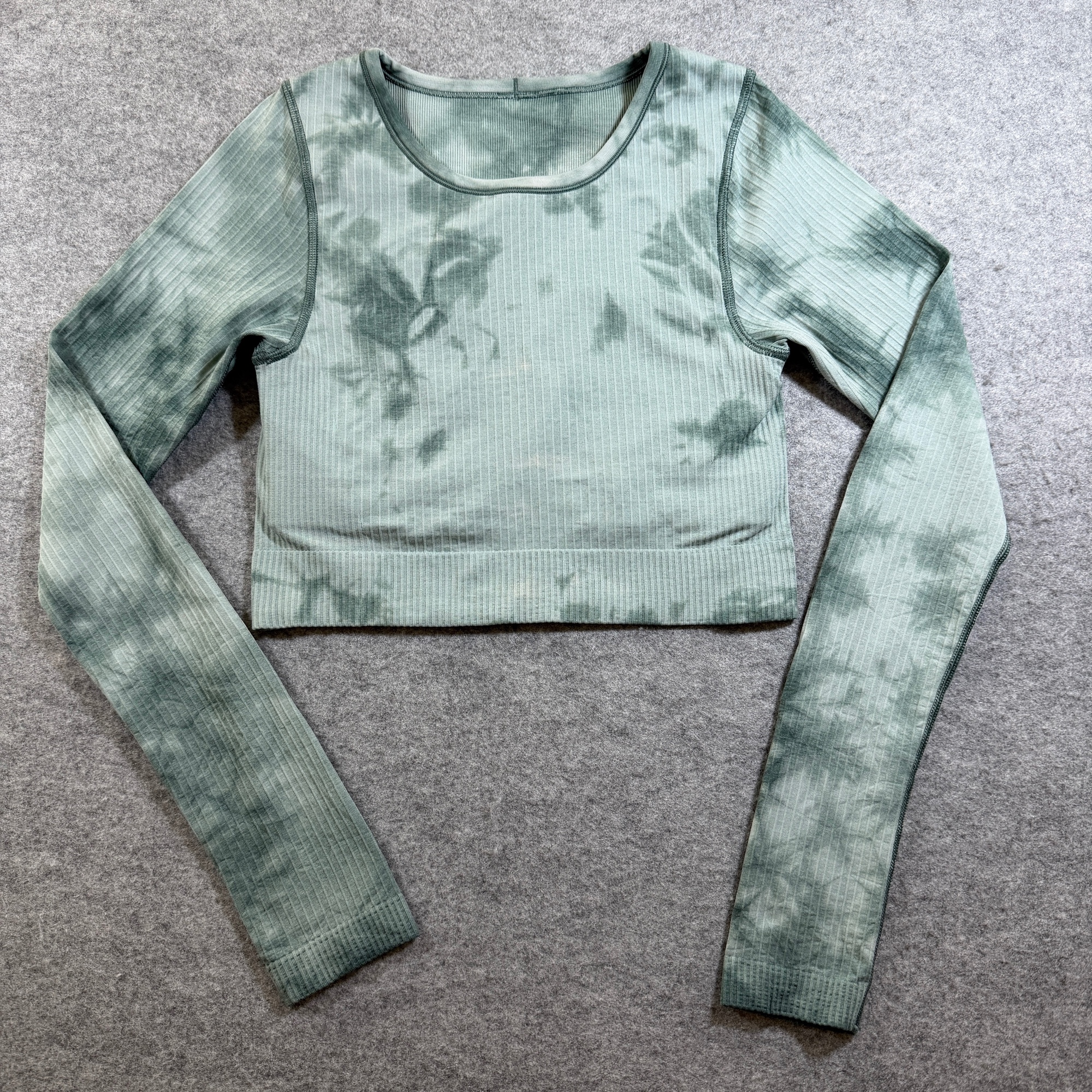 Lululemon Ribbed Crop Top Womens S Green Tie Dye Long Sleeve Built In Bra Yoga thumbnail 3