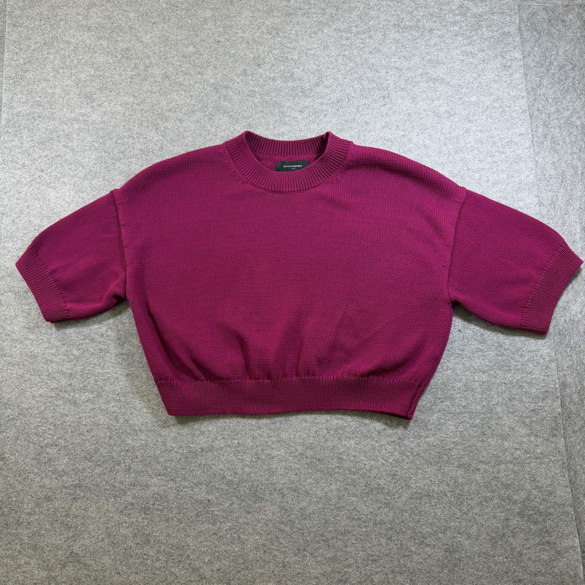 Banana Republic SS Sweater Womens M Magenta Berry Cropped Boxy Crew Neck Cotton