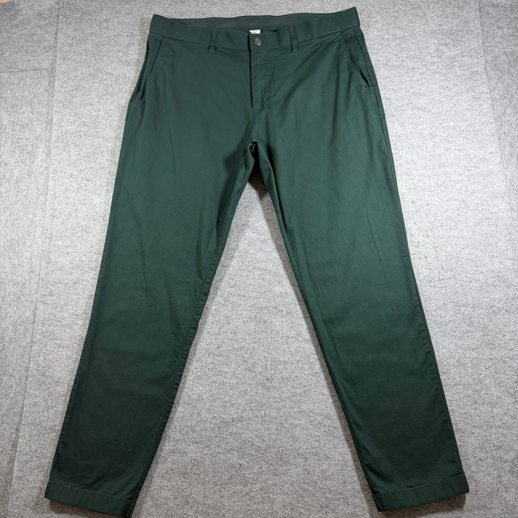 Fabletics Chino Pants Mens 36x32 Dark Green Slim Tapered Flat Front Stretch