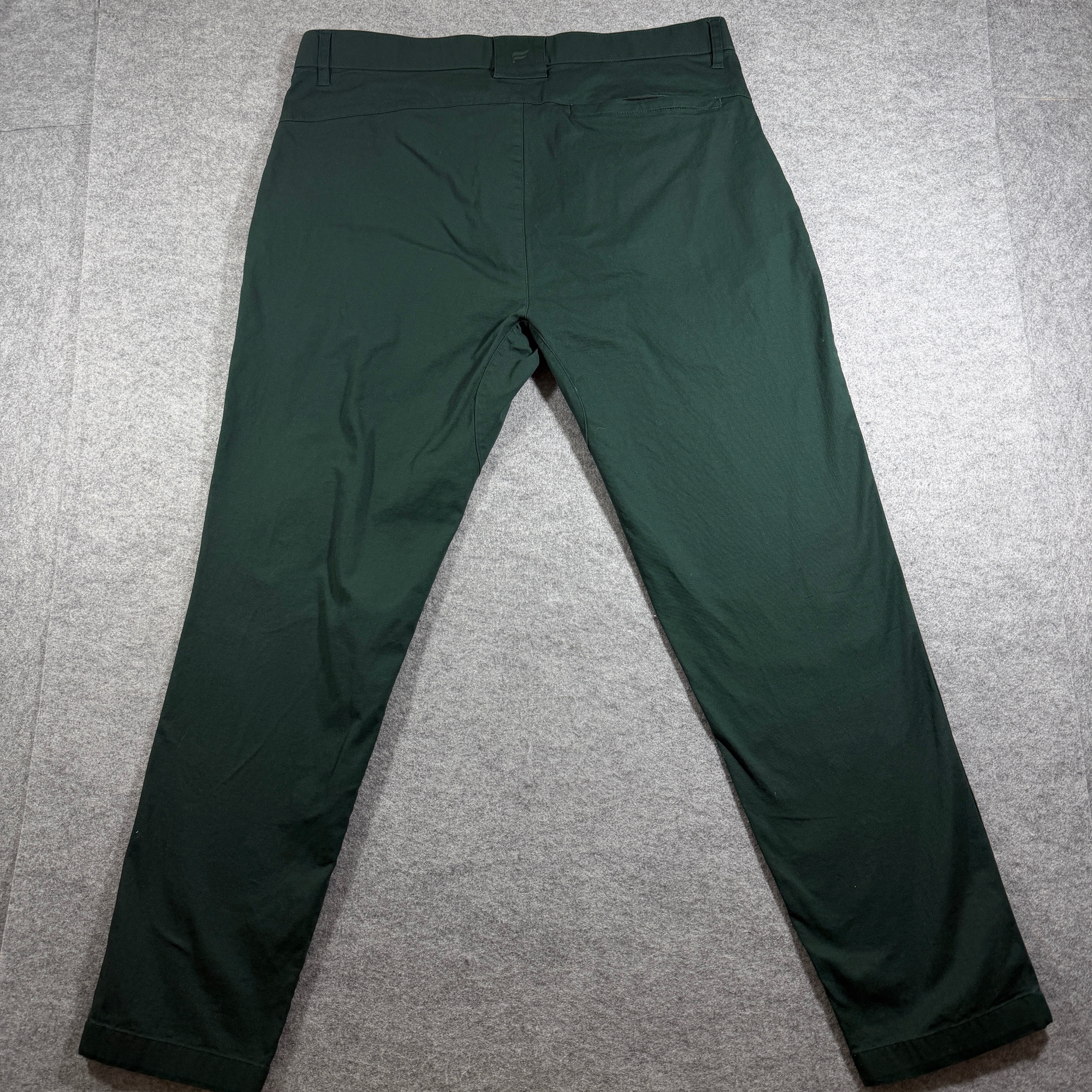Fabletics Chino Pants Mens 36x32 Dark Green Slim Tapered Flat Front Stretch thumbnail 2