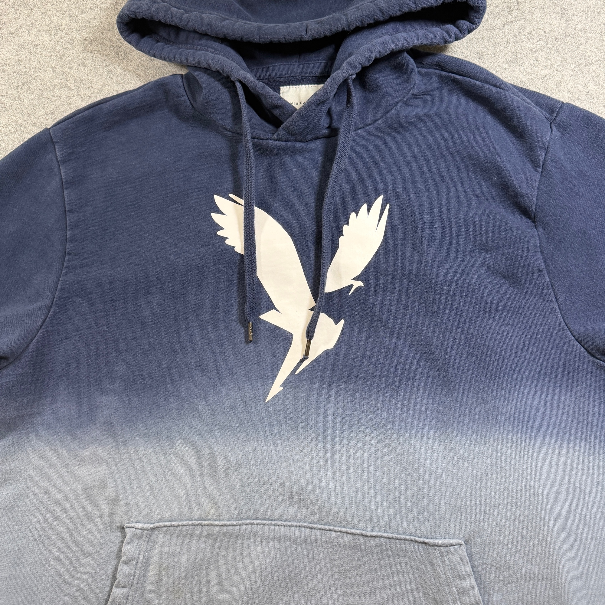American Eagle Hoodie Mens L Navy Blue Ombre Eagle Graphic Pullover Streetwear thumbnail 4