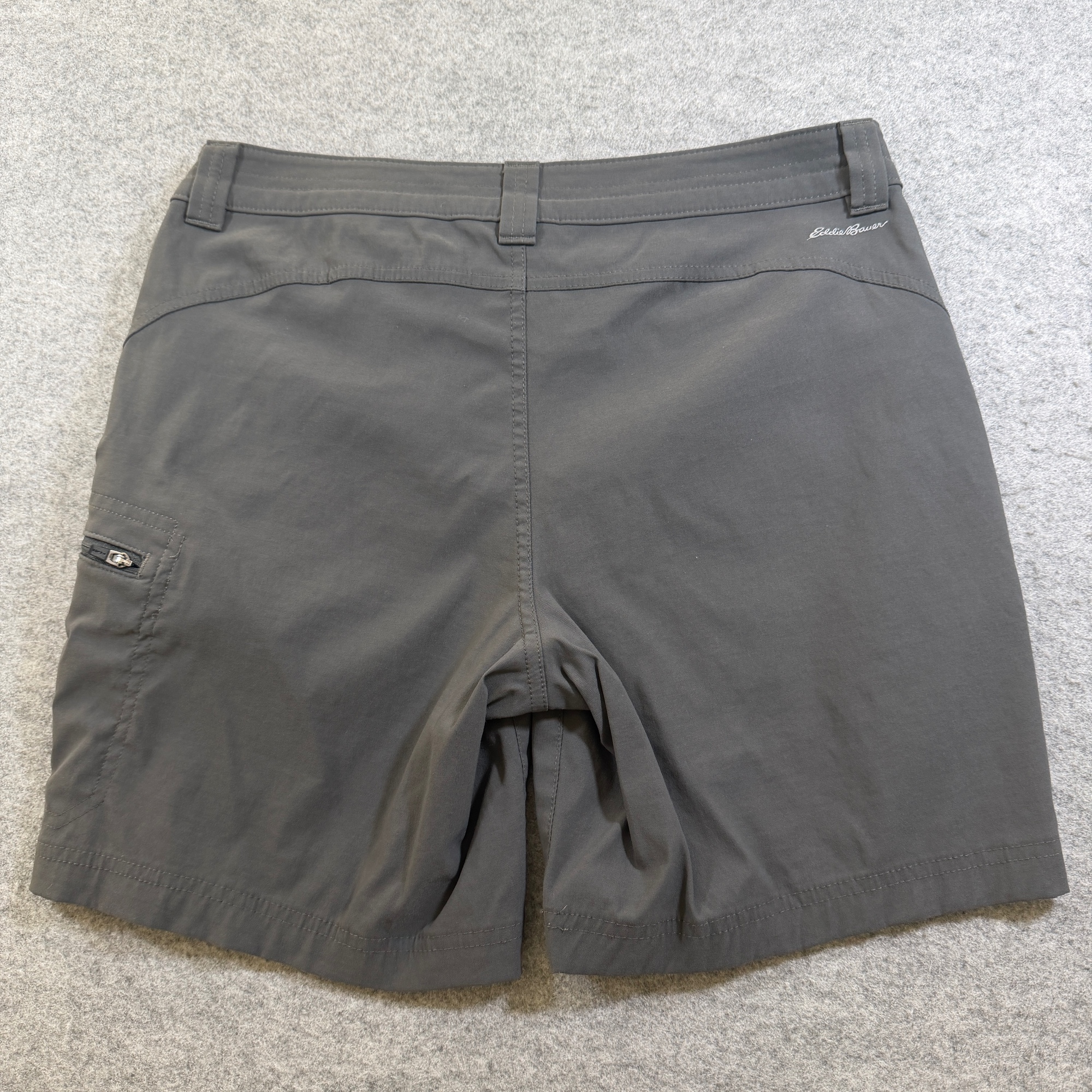Eddie Bauer Cargo Shorts Womens 4 Gray Zippered Pocket Nylon Spandex Relaxed Fit thumbnail 2