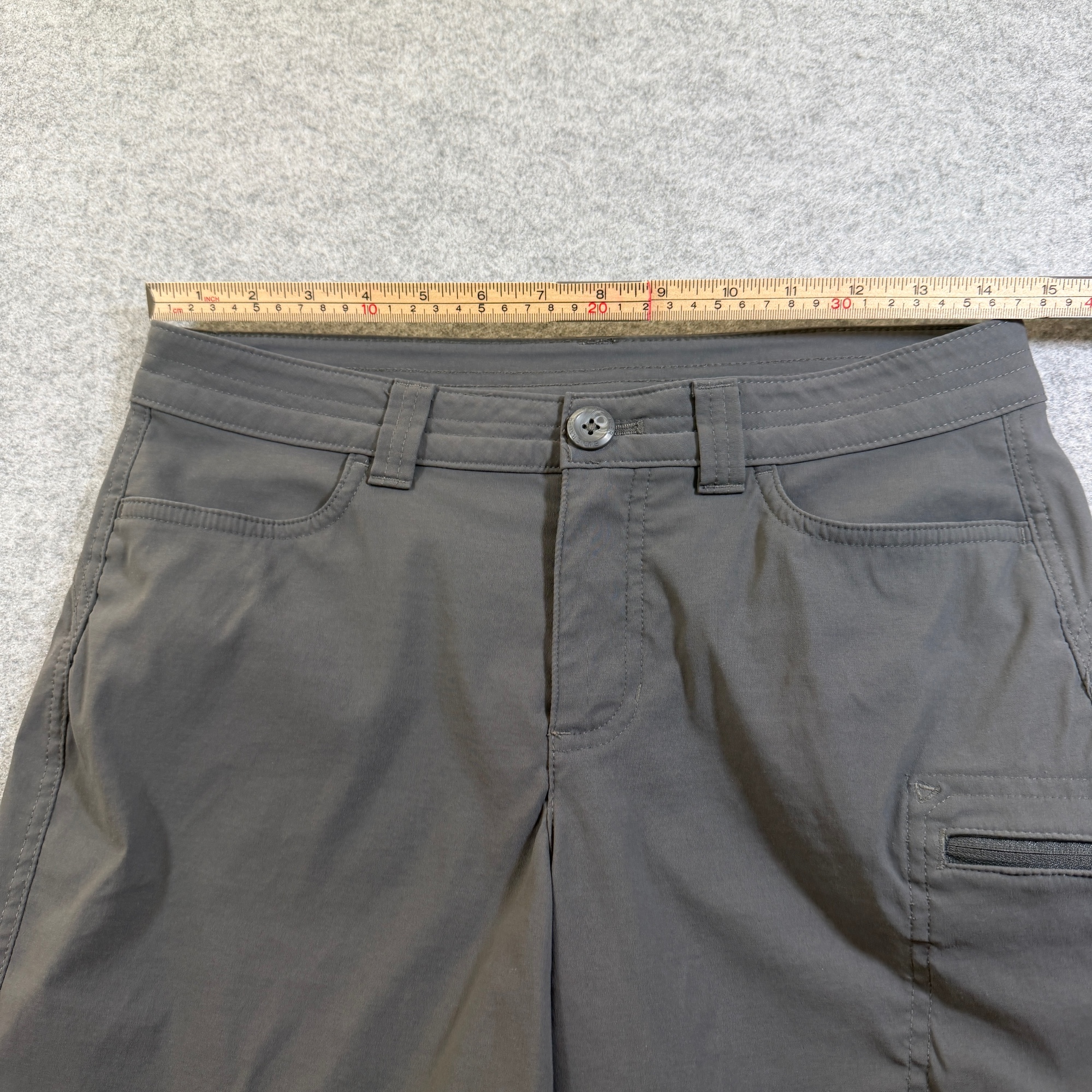 Eddie Bauer Cargo Shorts Womens 4 Gray Zippered Pocket Nylon Spandex Relaxed Fit thumbnail 6
