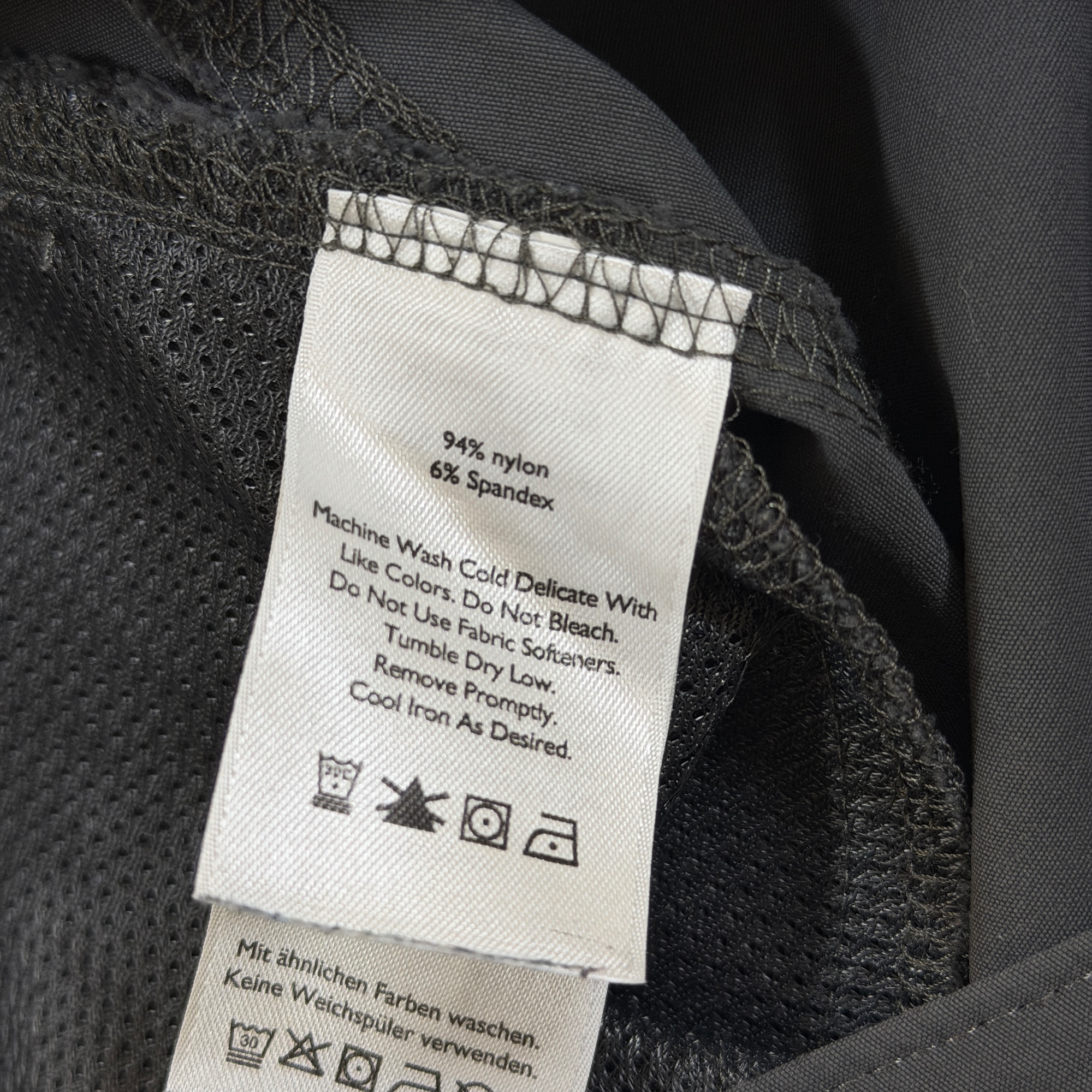 Eddie Bauer Cargo Shorts Womens 4 Gray Zippered Pocket Nylon Spandex Relaxed Fit thumbnail 9
