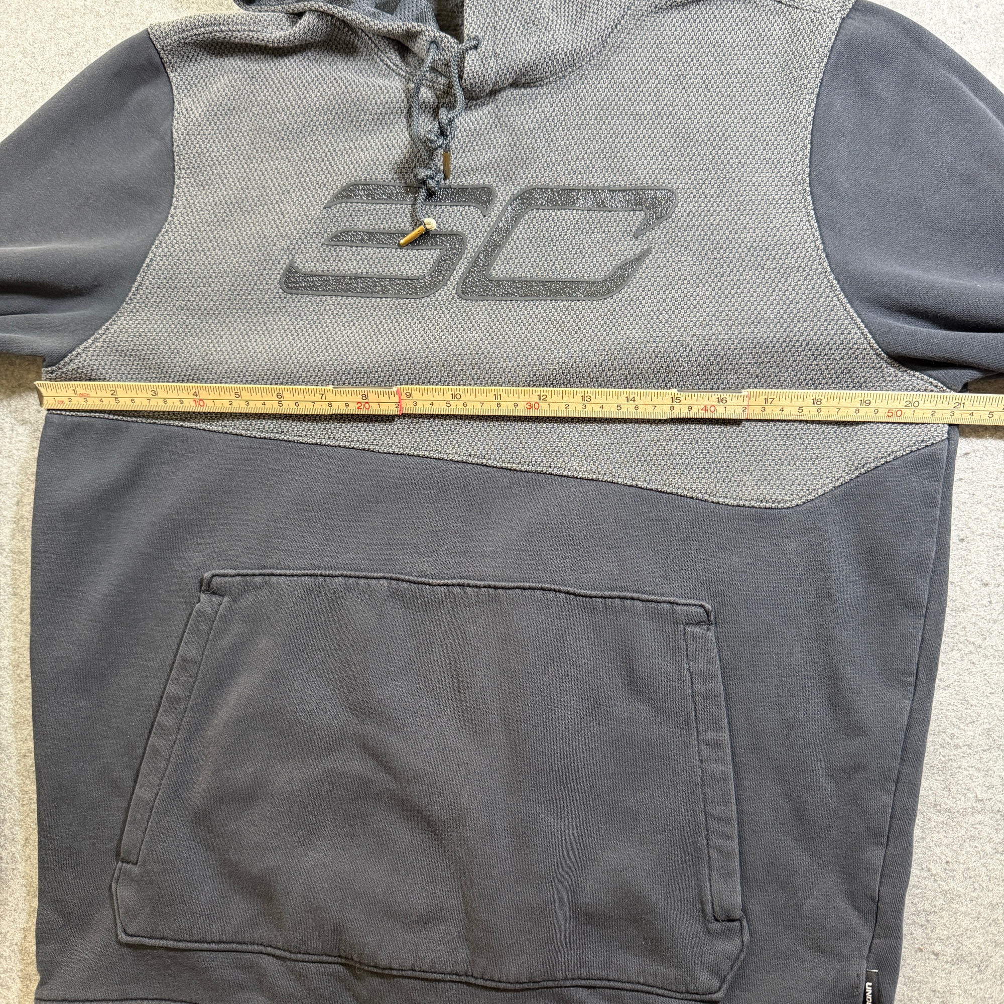 Under Armour SC30 Curry Hoodie Mens M Black Charcoal Pullover Basketball Athlete thumbnail 7