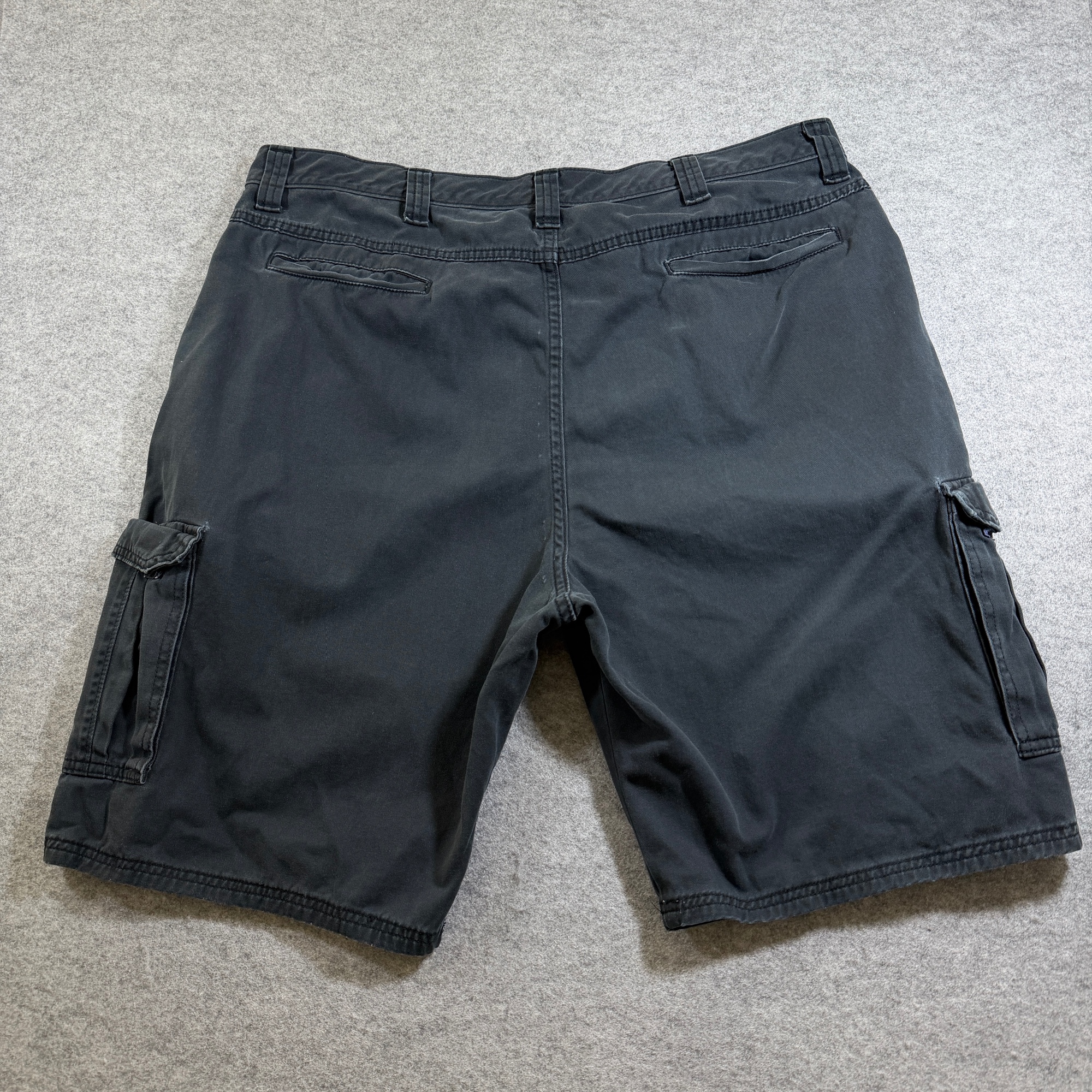 Wrangler Cargo Shorts Mens 38 Black Cotton Flap Pockets Belt Loops Relaxed Fit thumbnail 2