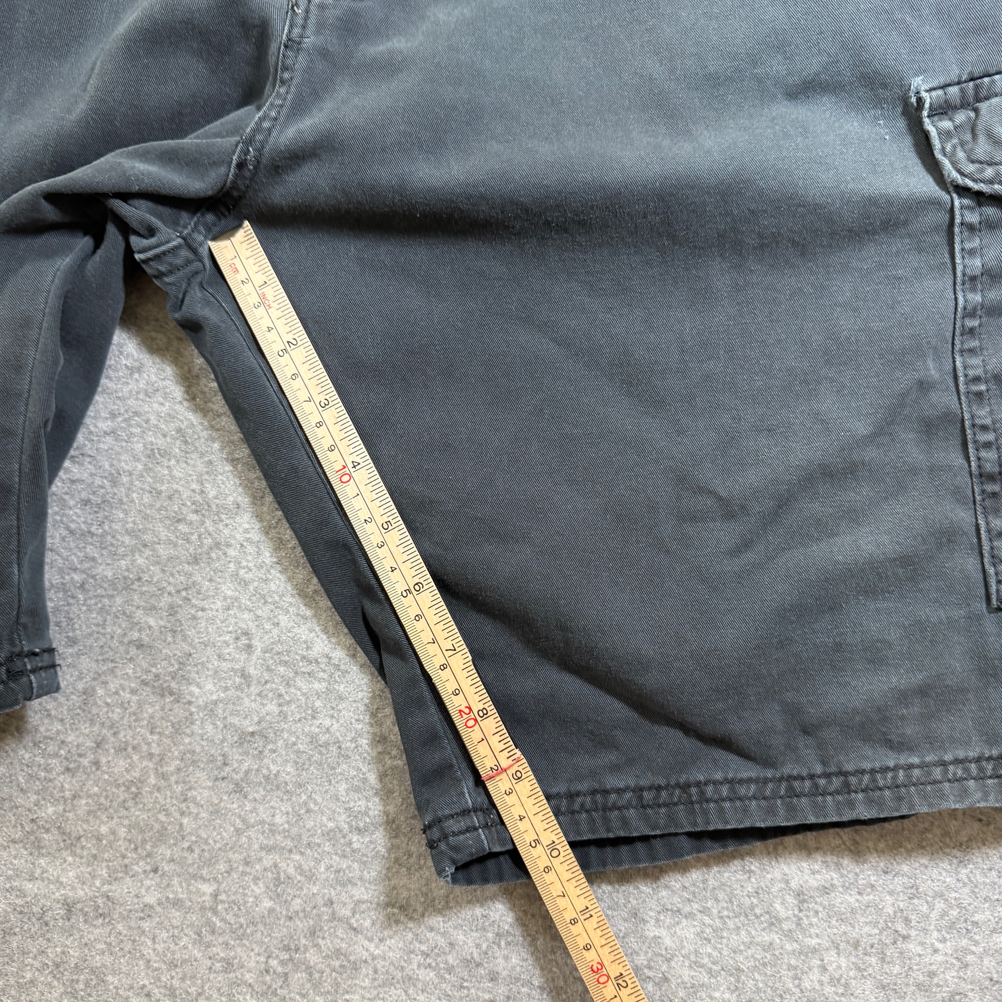 Wrangler Cargo Shorts Mens 38 Black Cotton Flap Pockets Belt Loops Relaxed Fit thumbnail 4