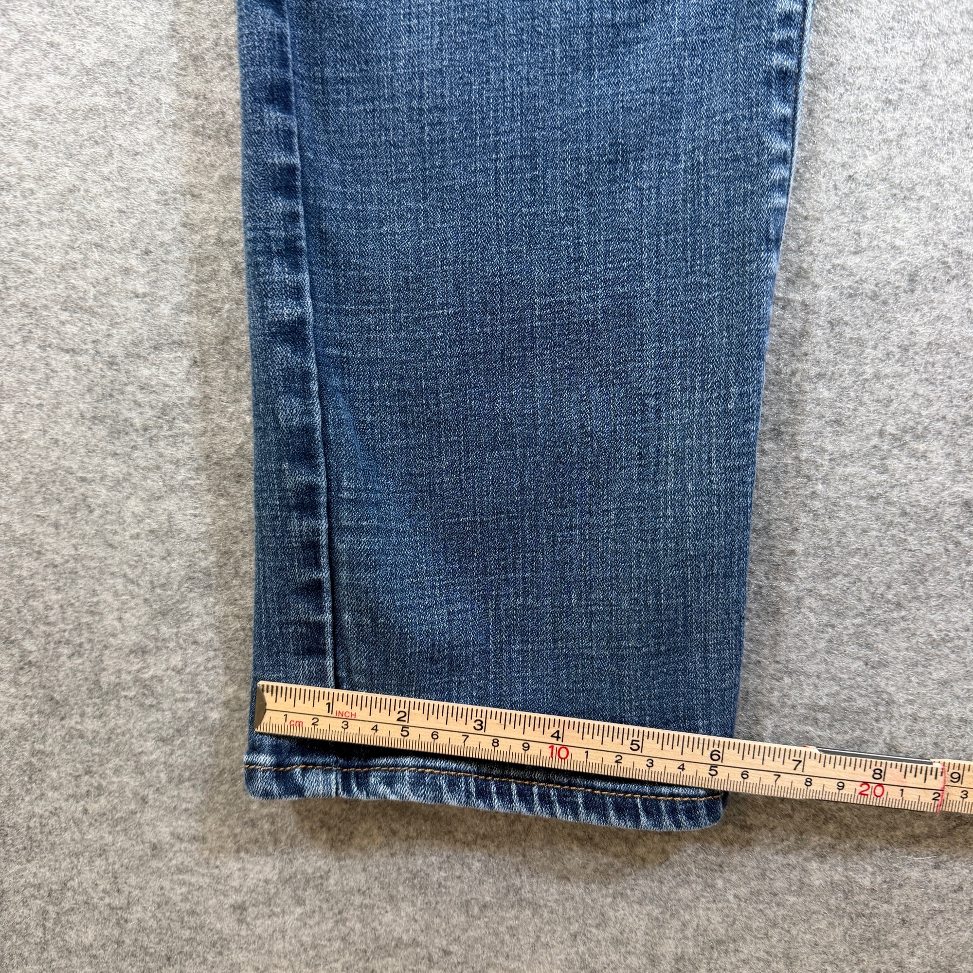 Levi's Mid Rise Skinny Jeans Womens 12 Medium Blue Wash Stretch Denim thumbnail 11